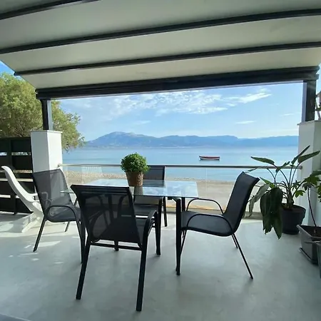 Beachfront Retreat At Agios Vasileios