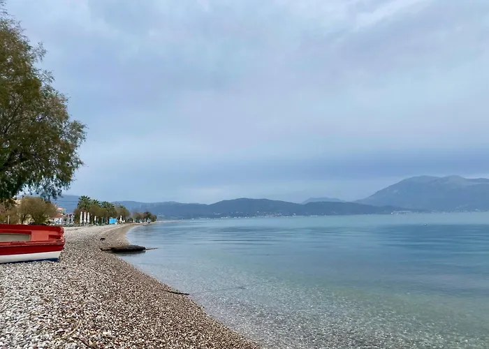 Beachfront Retreat At Agios Vasileios Patras