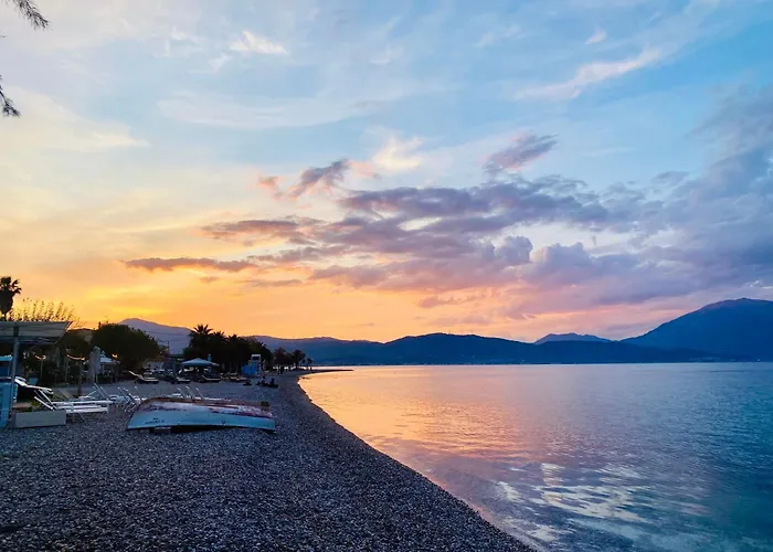 Beachfront Retreat At Agios Vasileios *