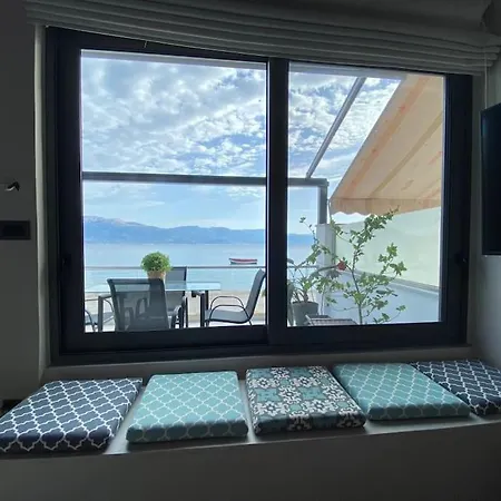 Beachfront Retreat At Agios Vasileios بيت للعطل *