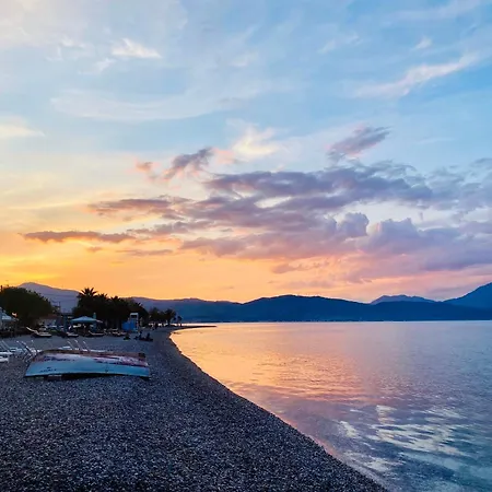 Beachfront Retreat At Agios Vasileios *