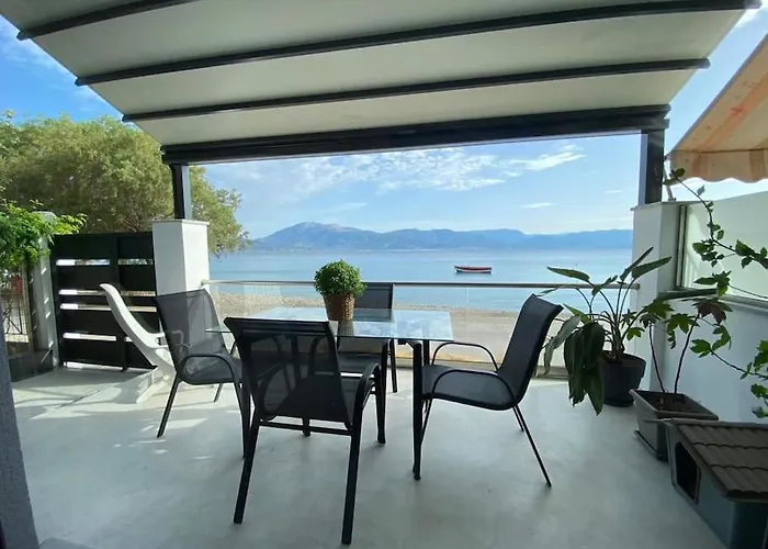 Beachfront Retreat At Agios Vasileios